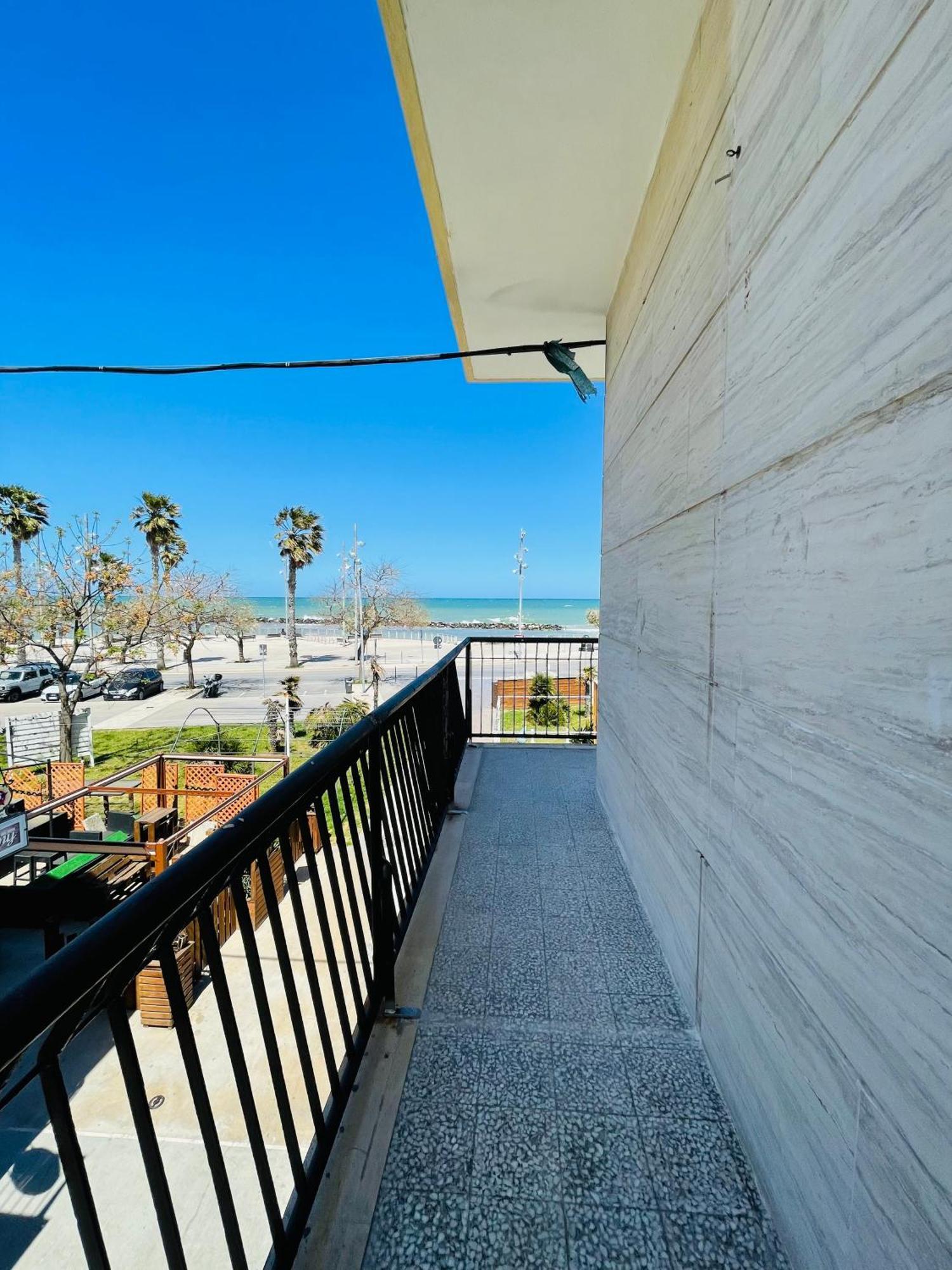 Apartment Seafront View *