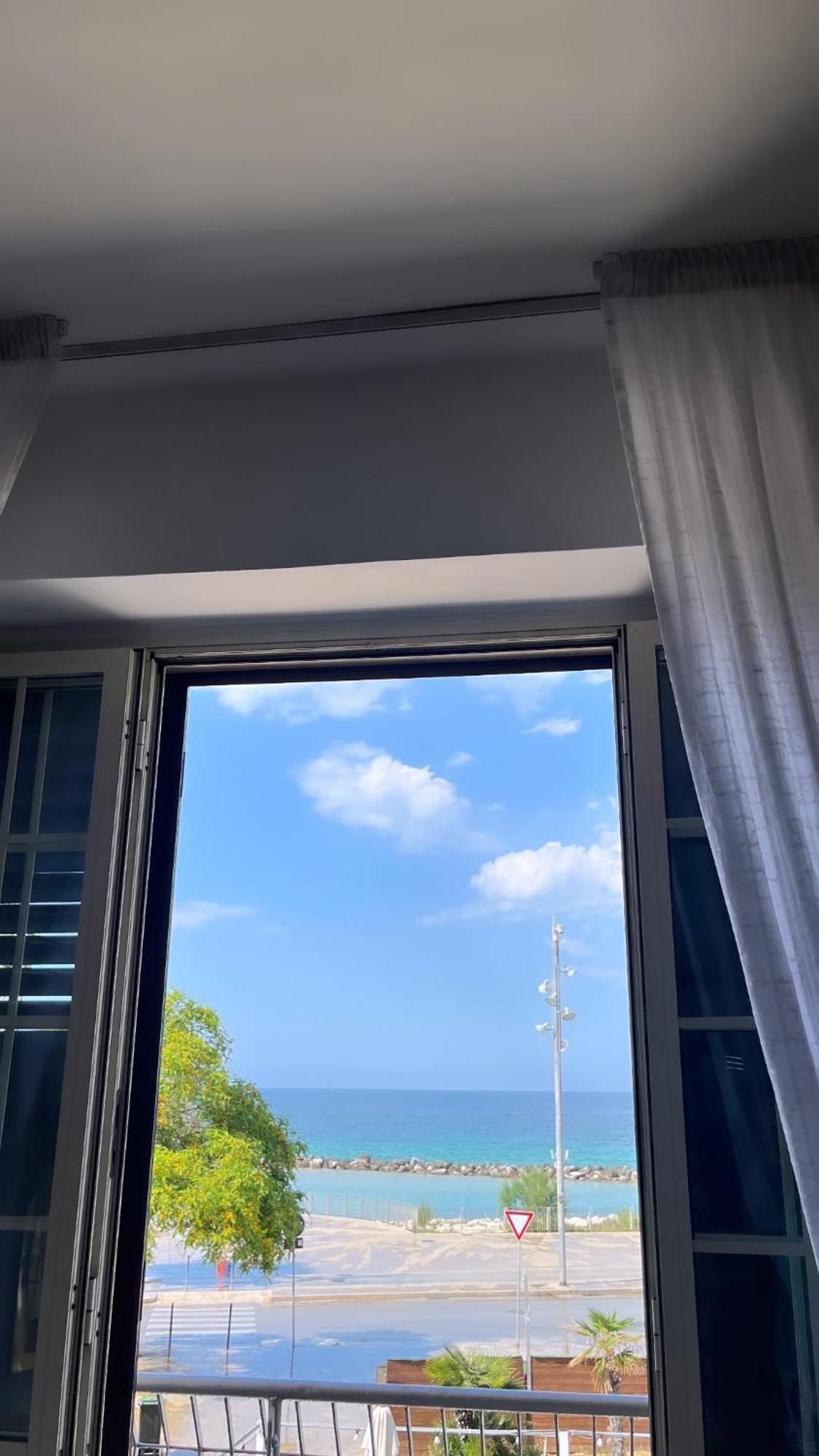 Apartment Seafront View